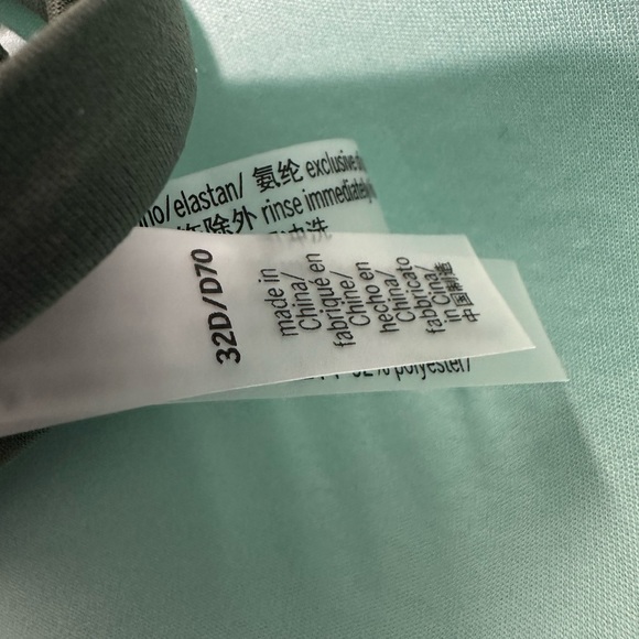 Victoria’s Secret Swim Tahiti ‘Sexy Tee’ Push Up Swim Top Size 32D 💚 - Picture 8 of 10